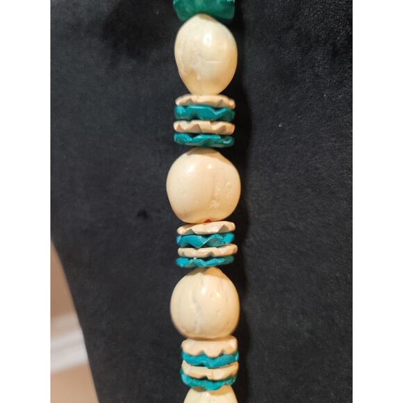 Women's Handmade Beaded Necklace with Turquoise and Cream Beads Unique Design - Picture 4 of 6